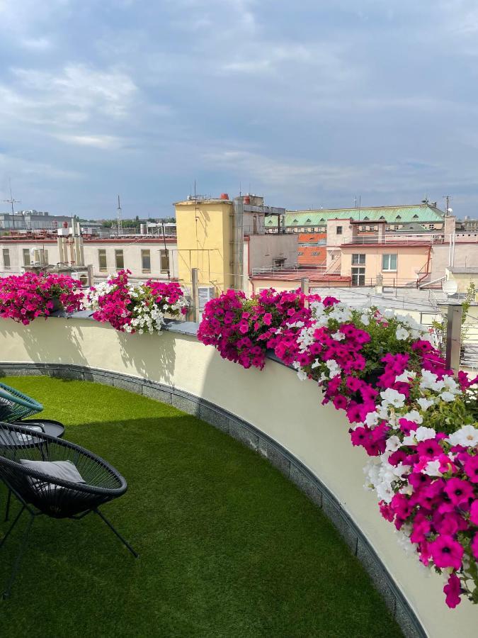 Rooftop Planet Prague Hotel Exterior foto